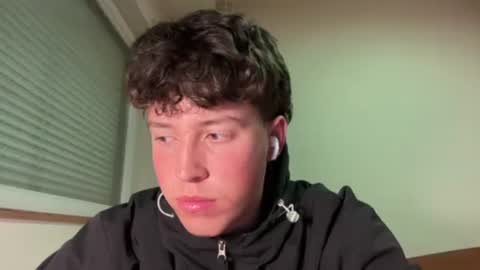 Snapshot of isiah2841 chatting on 03-18-26, 10:13 isiah online show from 03-18-26, 10:13