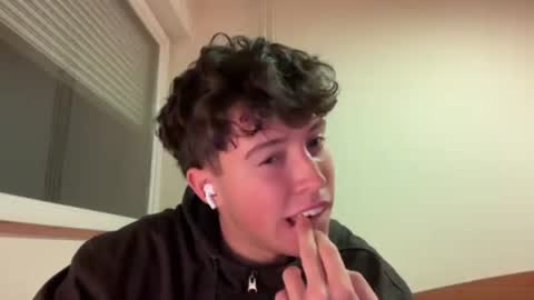 Snapshot of isiah2841 chatting on 03-20-26, 10:14 isiah online show from 03-20-26, 10:14