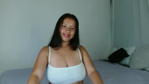 Snapshot of isis_cb17 chatting on 02-03-25, 10:43 Isis online show from 02-03-25, 10:43