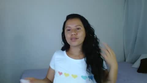 Snapshot of isis_cb17 chatting on 02-07-25, 09:58 Isis online show from 02-07-25, 09:58