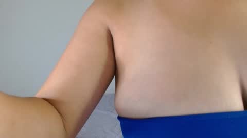 Snapshot of isis_cb17 chatting on 02-11-25, 08:42 Isis online show from 02-11-25, 08:42