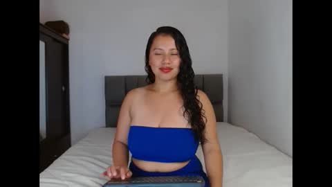 Snapshot of isis_cb17 chatting on 02-22-25, 03:23 Isis online show from 02-22-25, 03:23