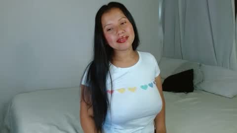 Snapshot of isis_cb17 chatting on 02-25-25, 06:31 Isis online show from 02-25-25, 06:31