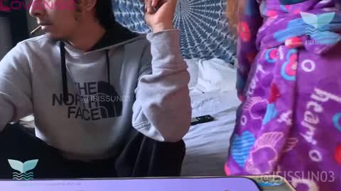 Snapshot of isissun03 chatting on 10-06-25, 01:52 Isis SUN online show from 10-06-25, 01:52