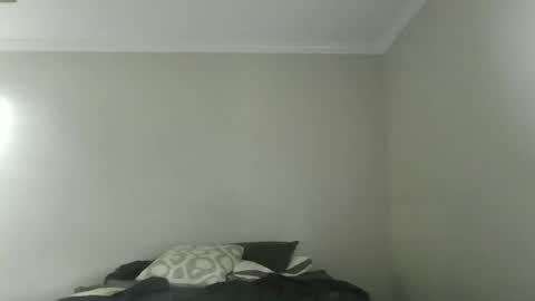 Snapshot of island625103 chatting on 09-17-25, 05:47 island625103 online show from 09-17-25, 05:47