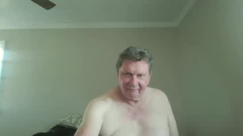 Snapshot of island625103 chatting on 09-20-25, 06:31 island625103 online show from 09-20-25, 06:31