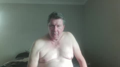 Snapshot of island625103 chatting on 09-29-25, 05:18 island625103 online show from 09-29-25, 05:18