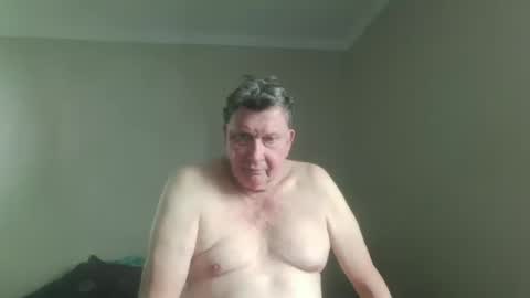 Snapshot of island625103 chatting on 10-14-25, 05:47 island625103 online show from 10-14-25, 05:47