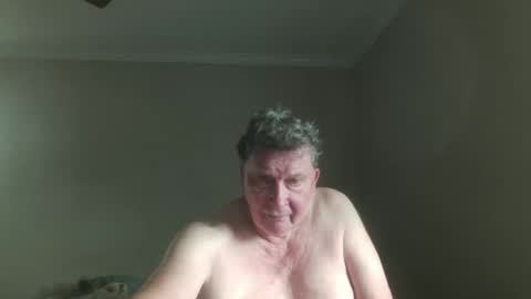 Snapshot of island625103 chatting on 10-20-25, 04:29 island625103 online show from 10-20-25, 04:29