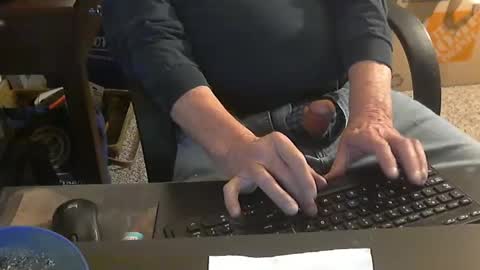 Snapshot of islandduke chatting on 12-09-24, 04:26 Duke online show from 12-09-24, 04:26