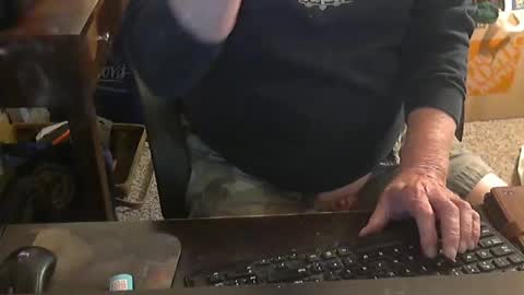 Snapshot of islandduke chatting on 12-15-24, 02:48 Duke online show from 12-15-24, 02:48