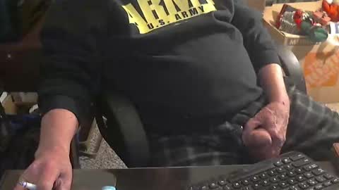 Snapshot of islandduke chatting on 01-07-25, 01:28 Duke online show from 01-07-25, 01:28