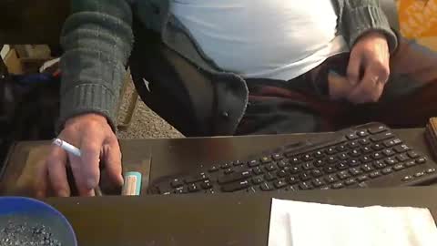 Snapshot of islandduke chatting on 01-09-25, 09:37 Duke online show from 01-09-25, 09:37