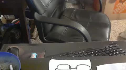 Snapshot of islandduke chatting on 01-11-25, 11:13 Duke online show from 01-11-25, 11:13