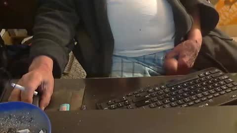 Snapshot of islandduke chatting on 01-12-25, 01:37 Duke online show from 01-12-25, 01:37