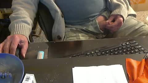 Snapshot of islandduke chatting on 01-26-25, 03:59 Duke online show from 01-26-25, 03:59