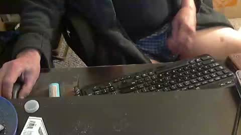 Snapshot of islandduke chatting on 01-28-25, 06:38 Duke online show from 01-28-25, 06:38