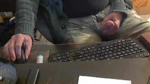 Snapshot of islandduke chatting on 02-15-25, 03:06 Duke online show from 02-15-25, 03:06