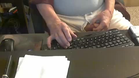 Snapshot of islandduke chatting on 10-07-25, 11:18 Duke online show from 10-07-25, 11:18