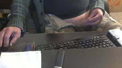 Snapshot of islandduke chatting on 11-14-25, 03:00 Duke online show from 11-14-25, 03:00