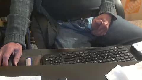 Snapshot of islandduke chatting on 11-17-25, 06:57 Duke online show from 11-17-25, 06:57