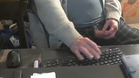 Snapshot of islandduke chatting on 12-19-25, 05:53 Duke online show from 12-19-25, 05:53