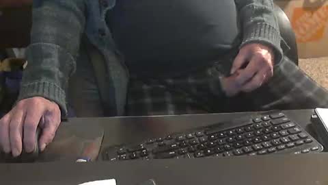 Snapshot of islandduke chatting on 12-21-25, 05:20 Duke online show from 12-21-25, 05:20