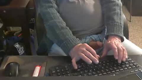 Snapshot of islandduke chatting on 01-10-26, 02:02 Duke online show from 01-10-26, 02:02