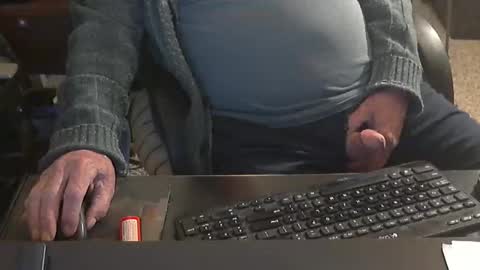 Snapshot of islandduke chatting on 03-12-26, 03:18 Duke online show from 03-12-26, 03:18