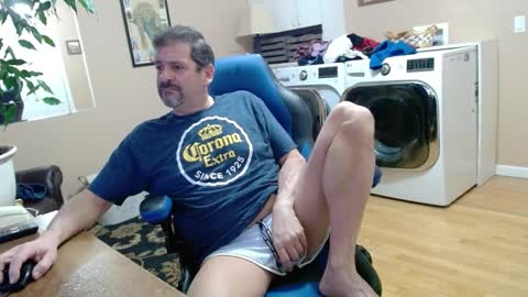 Snapshot of islandguy70 chatting on 01-07-25, 10:11 Jim online show from 01-07-25, 10:11