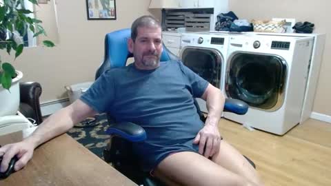 Snapshot of islandguy70 chatting on 02-03-25, 09:41 Jim online show from 02-03-25, 09:41