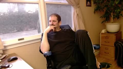 Snapshot of islandguy70 chatting on 02-17-25, 10:36 Jim online show from 02-17-25, 10:36