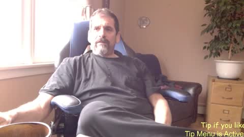 Snapshot of islandguy70 chatting on 03-08-25, 12:52 Jim online show from 03-08-25, 12:52