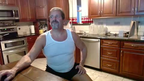 Snapshot of islandguy70 chatting on 09-15-25, 11:05 Jim online show from 09-15-25, 11:05