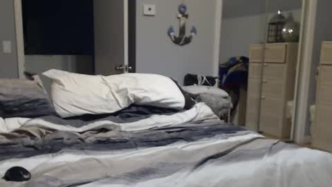 Snapshot of islandguy70 chatting on 09-21-25, 02:35 Jim online show from 09-21-25, 02:35