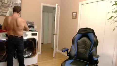 Snapshot of islandguy70 chatting on 09-24-25, 09:07 Jim online show from 09-24-25, 09:07