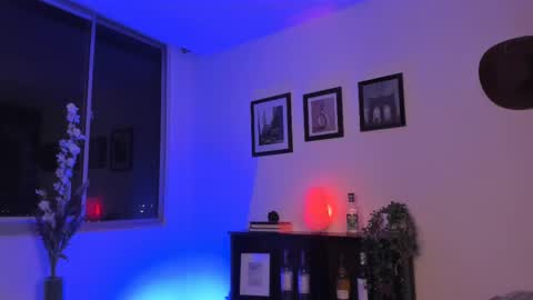 Julyane online show from 02-24-25, 11:52