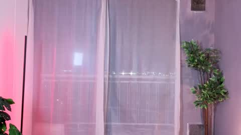 Julyane online show from 09-17-25, 02:35