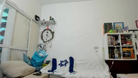 Marta online show from 10-05-25, 05:17