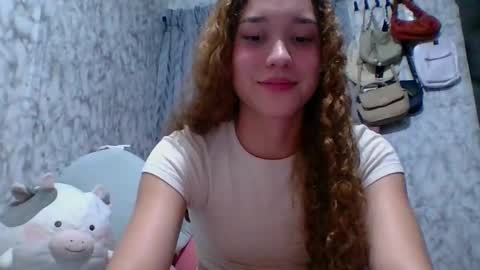 Snapshot of issa30213 chatting on 02-21-25, 03:34 Issa online show from 02-21-25, 03:34