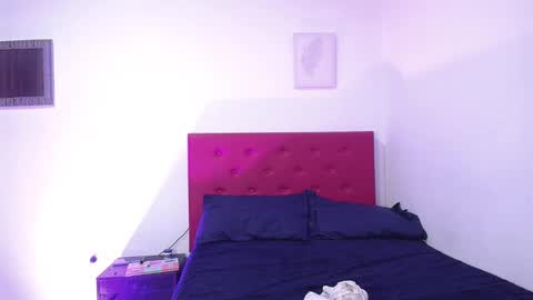 issa_kitty online show from 12-26-24, 03:20