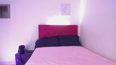 issa_kitty online show from 12-29-24, 04:30