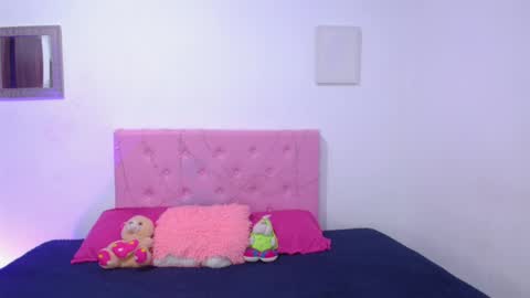 issa_kitty online show from 02-24-25, 07:41