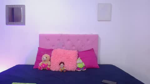 issa_kitty online show from 03-06-25, 07:21