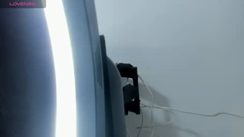 issa_kitty online show from 09-22-25, 05:15