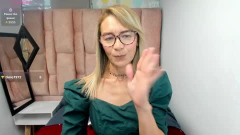 ISSA MILF online show from 03-06-26, 01:18