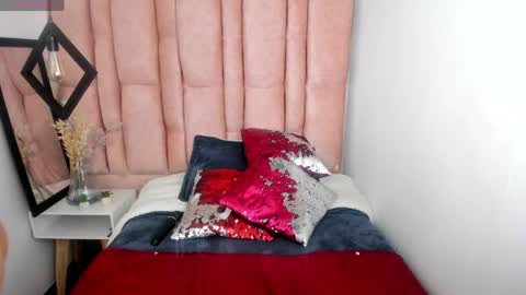 Snapshot of issa_milf__ chatting on 05-11-26, 02:45 ISSA MILF online show from 05-11-26, 02:45
