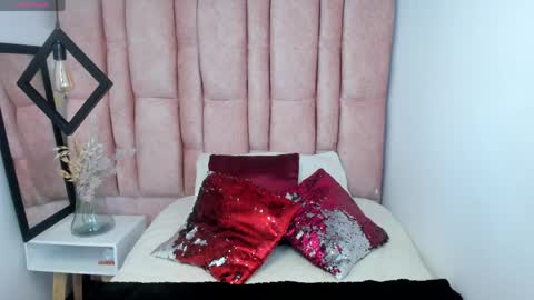 Snapshot of issa_milf__ chatting on 05-23-26, 12:31 ISSA MILF online show from 05-23-26, 12:31