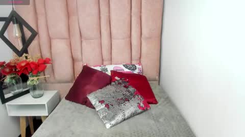 Snapshot of issa_milf__ chatting on 06-06-26, 12:21 ISSA MILF online show from 06-06-26, 12:21