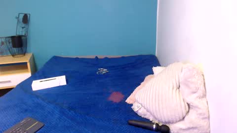 Issa  online show from 02-03-25, 03:38